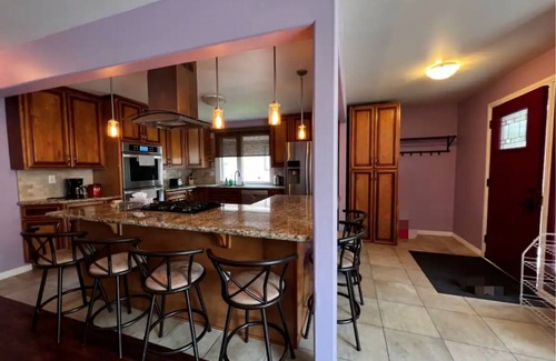Thunder Bay Casa | main level in prestigious area