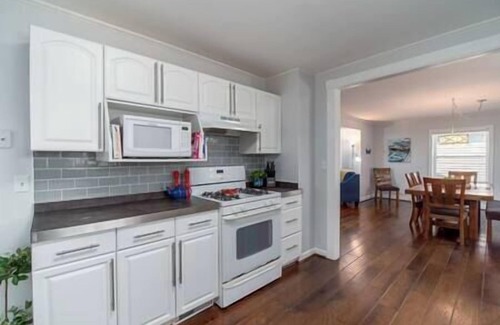 Bemus Point Casa | Main St Bemus-HOT TUB-1 Block from Lake