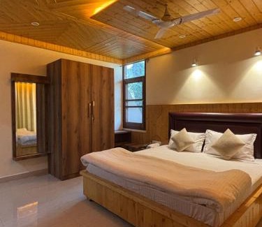 Dalhousie Casa | Mainak Guest House