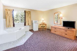 Le Claire Hotel | MainStay Suites LeClaire - Quad Cities
