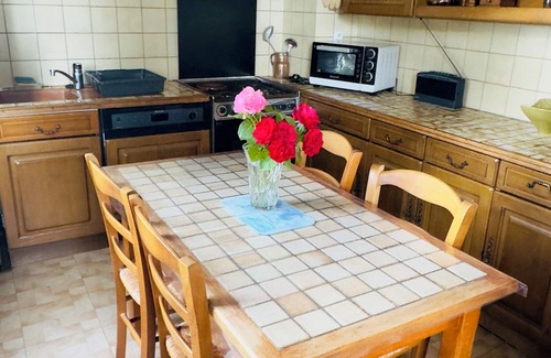 Saint-Sulpice-les-Feuilles Casa | Maison-location-vacances-saint Sulpice les Feuilles - 4pers - 2ch
