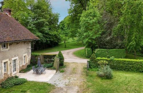Saint-Christophe-le-Jajolet Casa | Maison de charme rénovée, grand jardin, au calme, proche nature et châteaux historiques, animaux admis - FR-1-497-198