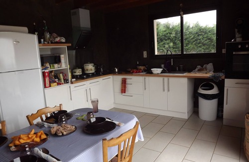 Saint-Constant-Fournoules Casa | Maison de Campagne Avec Piscine Privative Chauffée