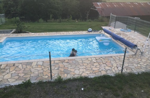 Saint-Constant-Fournoules Casa | Maison de Campagne Avec Piscine Privative Chauffée