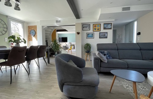 Le Cormier Casa | Maison à 300 Mètres de la Plage Avec 5 Chambres, Jardin Privatif, et Jacuzzi