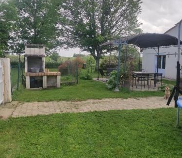 Sauveterre-De-Guyenne Casa | maison à la campagne