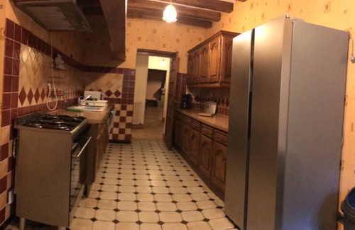 Mansigne Casa | Maison 15 Pers Spacieuse, Calme sur Grand Terrain et Tennis - Moulin de Crampaux
