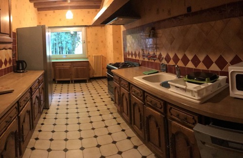 Mansigne Casa | Maison 15 Pers Spacieuse, Calme sur Grand Terrain et Tennis - Moulin de Crampaux