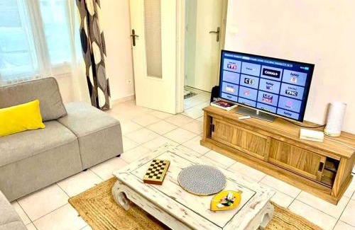 Funay - Bruyeres Apartamento | Maison 3 ch. Garage, jardin, 10 min circuit