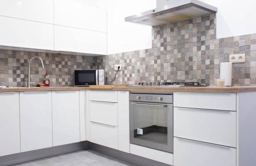 Jumet Casa | Maison 3 chambres proximité aéroport et grand axes