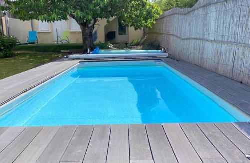 Coulounieix-Chamiers Casa | Maison, 4 personnes, wifi, terrasse, jardin, piscine partagée