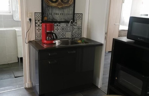 Le Pont-de-Claix Apartamento | Maison 48m2 deux chambres cour privé et personnelle pour motos ou voitures 4 Pers proche mairie et bus tram