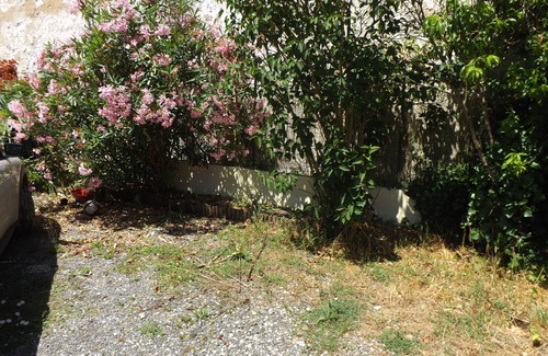 Saint-Andre-de-Cubzac Casa | Maison a Louer Situé au Bord de la Dordogne