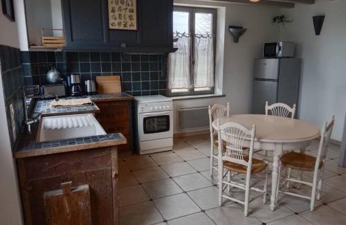 Saint-Pierre-de-Cheville Casa | Maison a la campagne