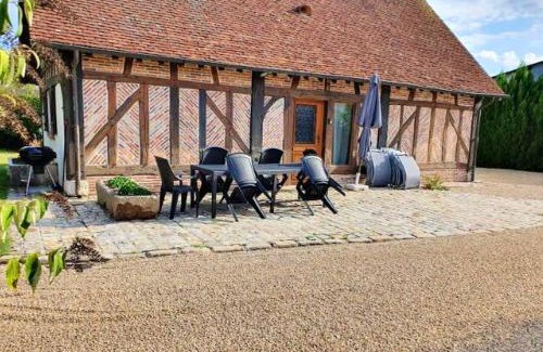Salbris Casa | Maison accueillante à Salbris avec jardin clos et terrasse.