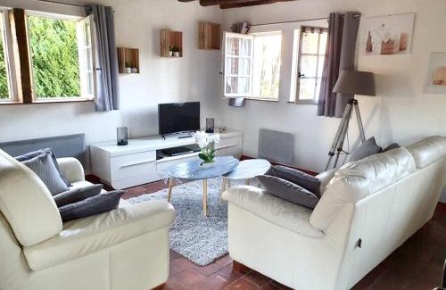Salbris Casa | Maison accueillante à Salbris avec jardin clos et terrasse.