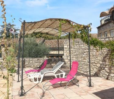 Orgnac-l'Aven Apartamento | Maison accueillante à Orgnac-l'Aven avec piscine partagée
