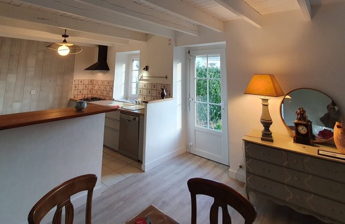 Hillion Casa | Maison Ancienne Bord de Mer, Plage 400 m, 9 Personnes, Baie de Saint Brieuc