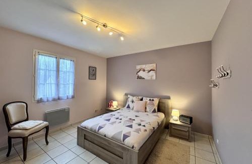 Sille-le-Philippe Casa | Maison Angelo - Piscine - Jardin - 6p