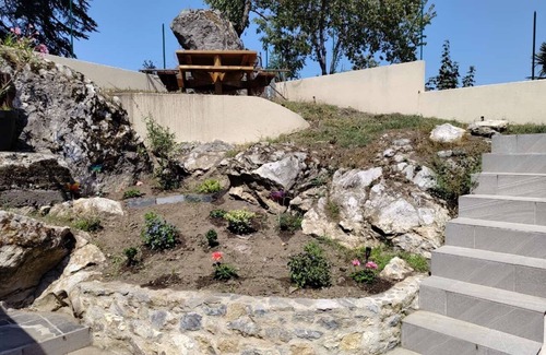 Lourdes Casa | Maison Atypique Montée sur un Rocher