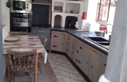 Neoules Casa | Maison atypique style mexicaine