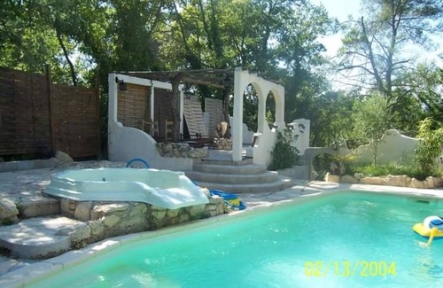 Neoules Casa | Maison atypique style mexicaine