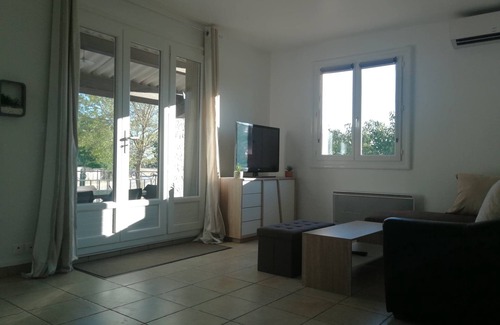 Velleron Casa | Maison au Calme en Campagne