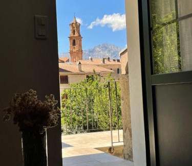 Omessa Casa | Maison au centre d'un village typique
