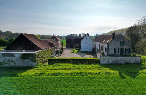 Esnon Casa | Maison Autonome Avec Terrasse Privative Dans une Ferme-moulin