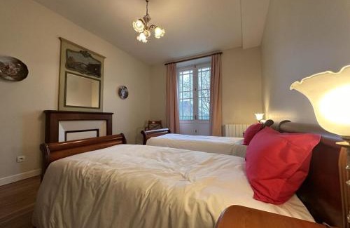 Lurcy-Levis Casa | Maison authentique avec grand jardin et confort moderne à Lurcy-Lévis - FR-1-489-556