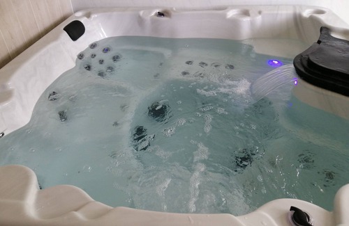 Roquefort-sur-Soulzon Casa | Maison Avec Jacuzzi Proche de Roquefort