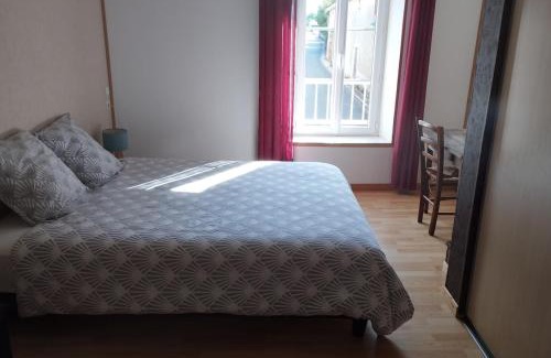 Saint-Amand-sur-Sevre Casa | Maison avec jardin