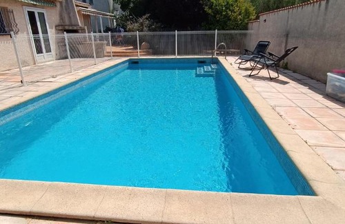 Juvignac Apartamento | Maison avec jardin et piscine