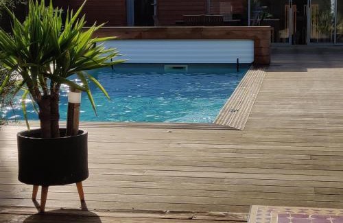 Merignac Casa | Maison avec piscine au calme à 2 pas de Bordeaux