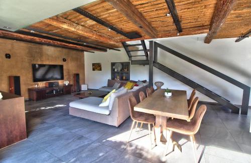 Cuers Casa | Maison avec piscine et jardin- 4 chambres 8 pers