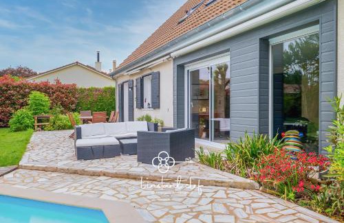 Saint-Pavace Casa | Maison avec Piscine et Jardin proche Le Mans