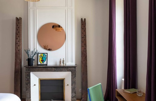 Teuillac Otro | Maison Bourgeoise with character amidst the Bordeaux vineyards