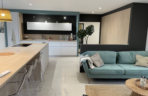 Marseillan Casa | Maison Céladon Piscine Bord D'étang
