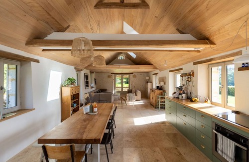 La Chapelle-Montligeon Casa | Maison Chaleureuse au Cœur du Perche