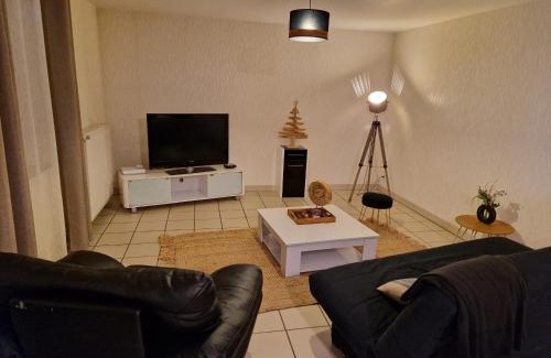 Luneville Casa | Maison calme avec 3 chambres, proche centre-ville Lunéville & gare, accès facile à Nancy - FR-1-584-106