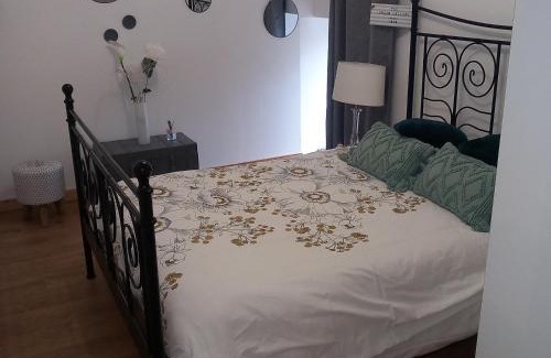 Le Pin-la-Garenne Apartamento | maison calme et campagne