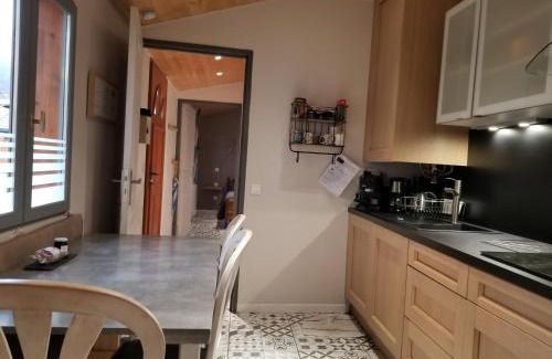 Ax-les-Thermes Apartamento | Maison Centre Ville Parking privé