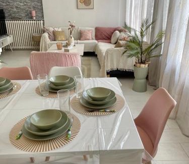 Tremblay-en-France Casa | Maison chaleureuse 4 chambres avec jardin - Proche Paris - ARENA Paris Nord Villepinte - Parc des expositions - Aéroport CDG - Disney - Astérix