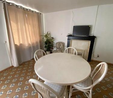 Audignies Casa | Maison chaleureuse à Audignies avec stationnement privé