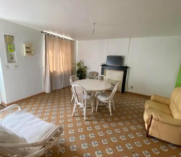 Audignies Casa | Maison chaleureuse à Audignies avec stationnement privé