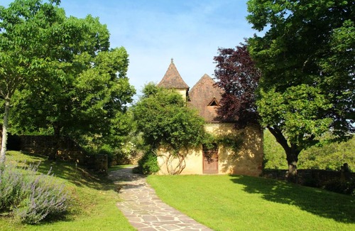 Saint-Cybranet Casa | Maison charmante à Saint-Cybranet avec piscine partagée