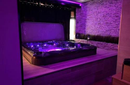 Harnes Casa | Maison charmante avec jacuzzi à Harnes - Idéale pour un week-end