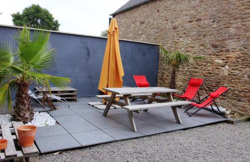 Sains Casa | Maison charmante près de Sains avec spa et jardin clos