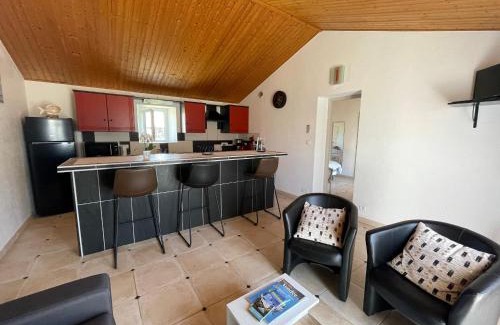 Bouin Casa | Maison climatisée, 2 gîtes, 2 chambres, 15 hectares, loisirs, animaux acceptés - FR-1-426-520