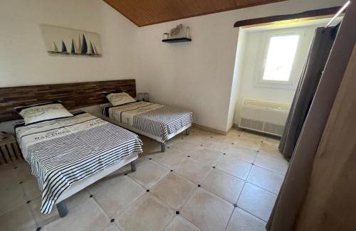 Bouin Casa | Maison climatisée, 2 gîtes, 2 chambres, 15 hectares, loisirs, animaux acceptés - FR-1-426-520